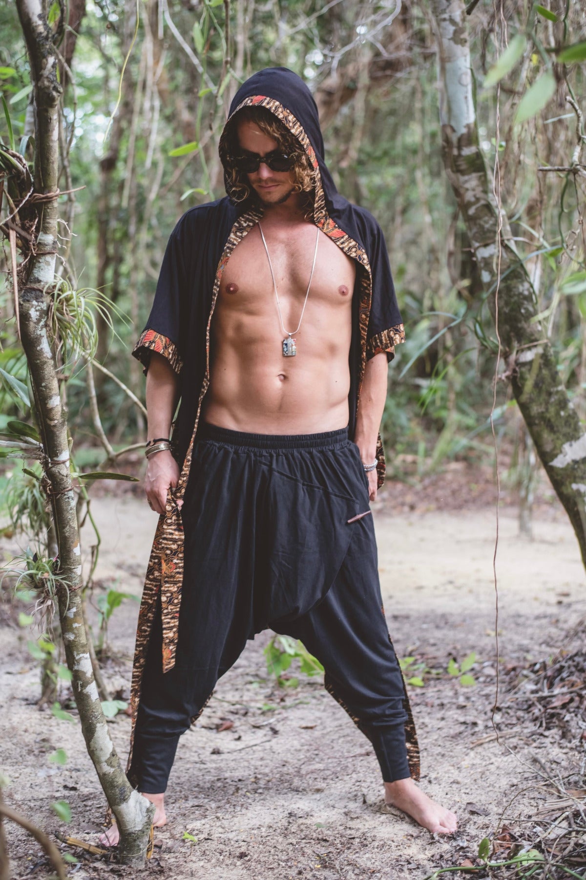 VALO Design Pants NINJA - Made from high quality Organic Cotton. Perfect, unisex drop crotch harem pants for any occasion - home lounging, yoga class, or active lifestyle.