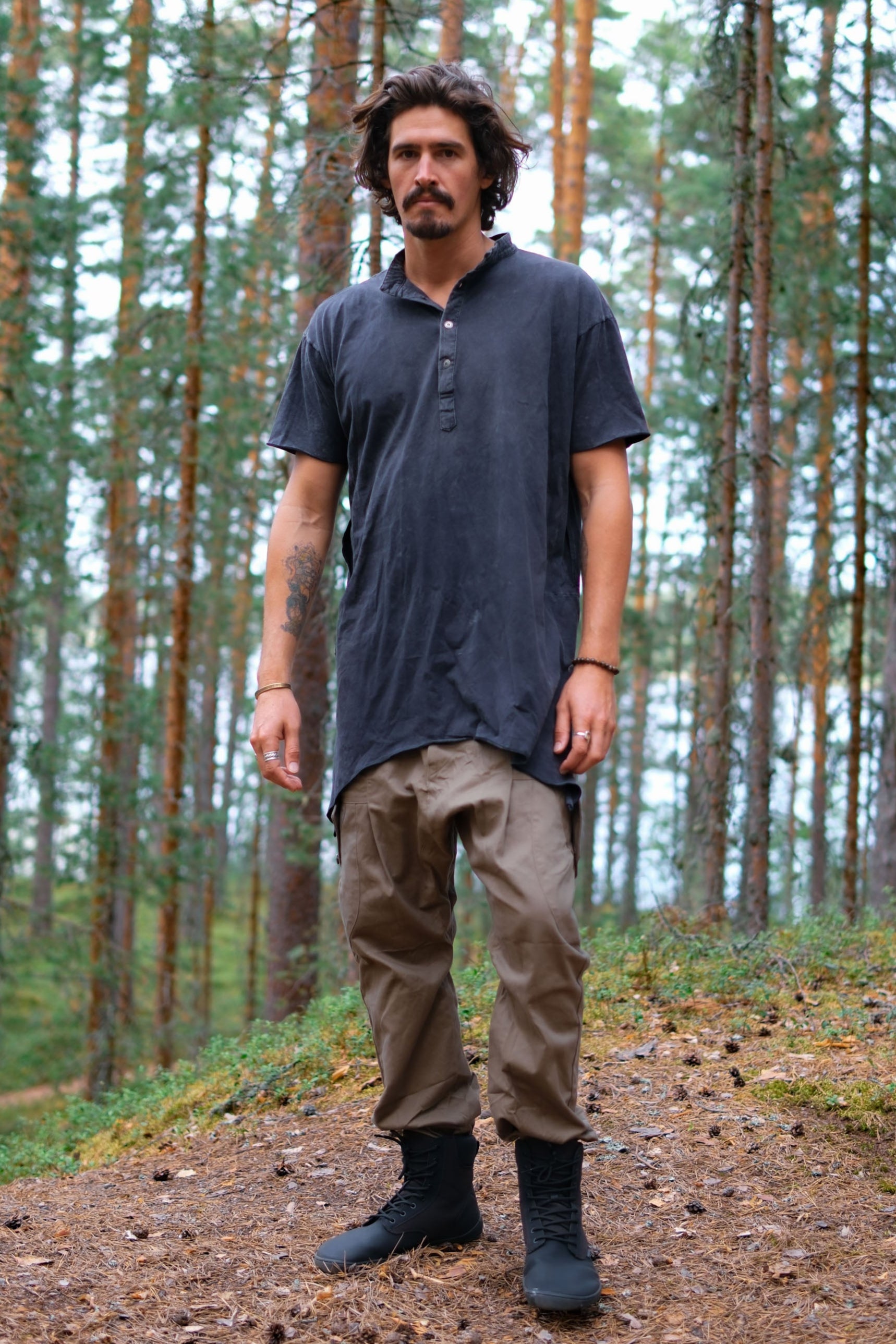 KURTAN - Button Up Oversize Shirt with Asymmetric Side Cuts