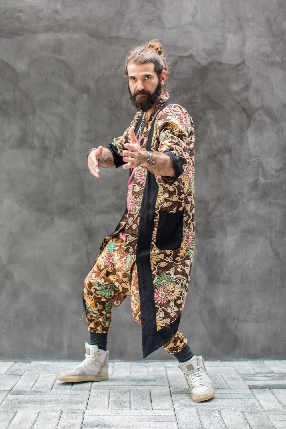 VALO Design Pants NINJA Brown Batik – Elegant and unique boho-style harem drop-crotch pants with a slim-leg cut