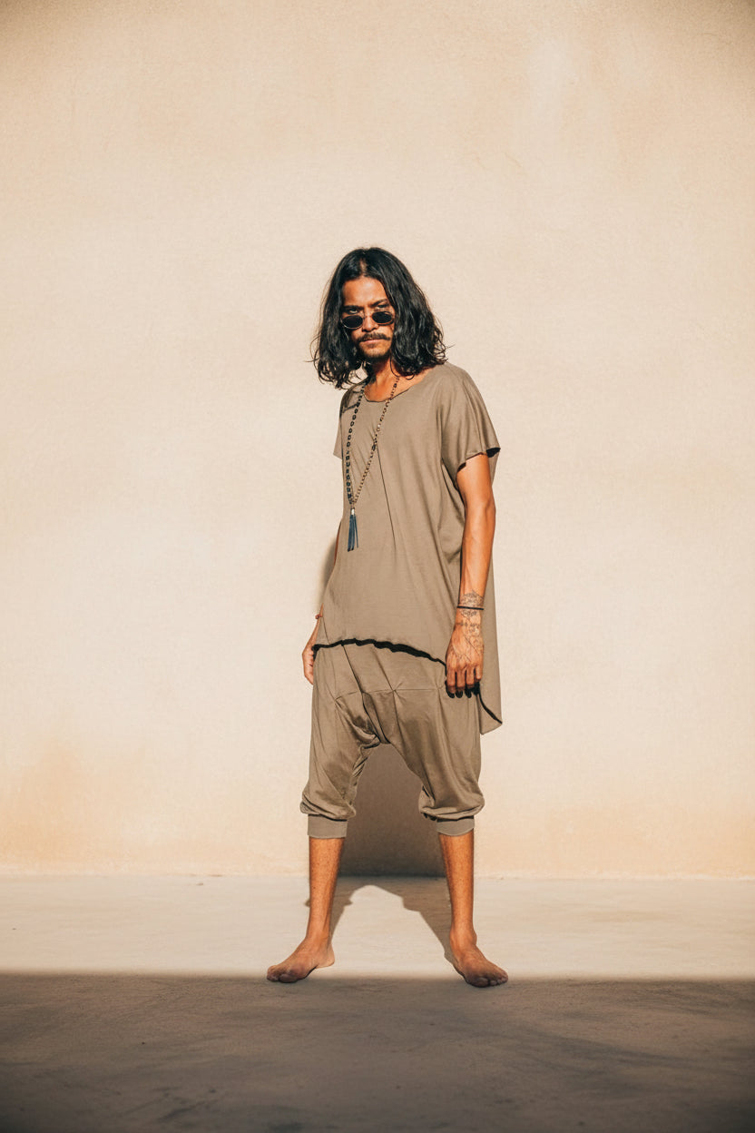 VALO Design Capris DUNE – Lightweight and comfortable harem-style drop-crotch shorts, offering a natural, airy feel that fits like a second skin—perfect for summer