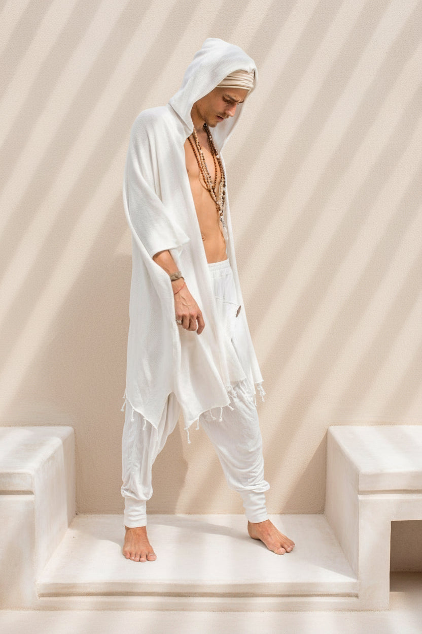 VALO Design Capes GERONIMO – A hooded cotton kimono cardigan poncho with wide armholes and a spacious back, designed to fit all sizes. Features a large hood and a long, cape-like silhouette