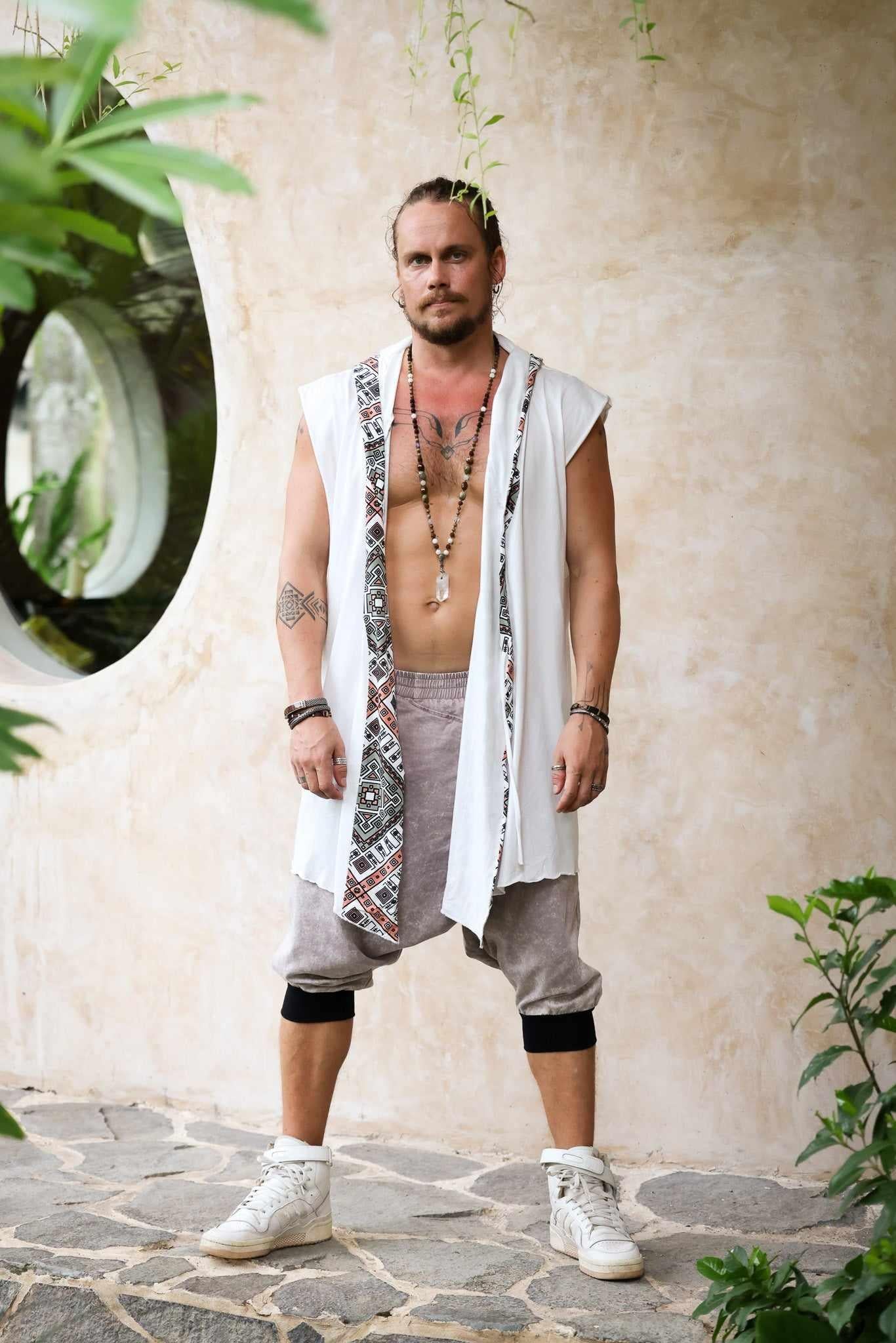 HANZO Chakana Kimono - Sleeveless Japanese style light hooded Kimono cape vest with unique geometric print art