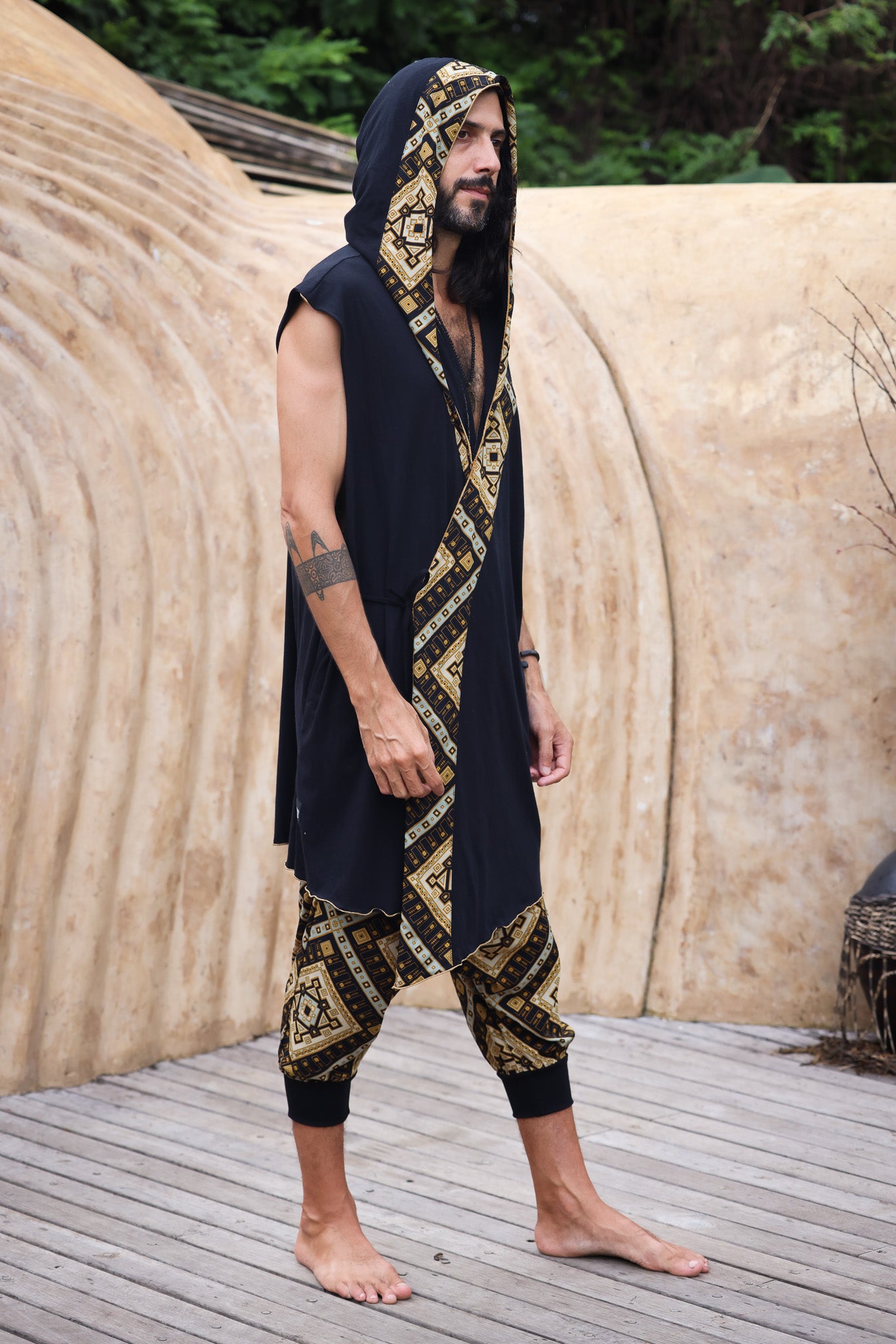 HANZO Chakana Kimono - Sleeveless Japanese style light hooded Kimono cape vest with unique geometric print art