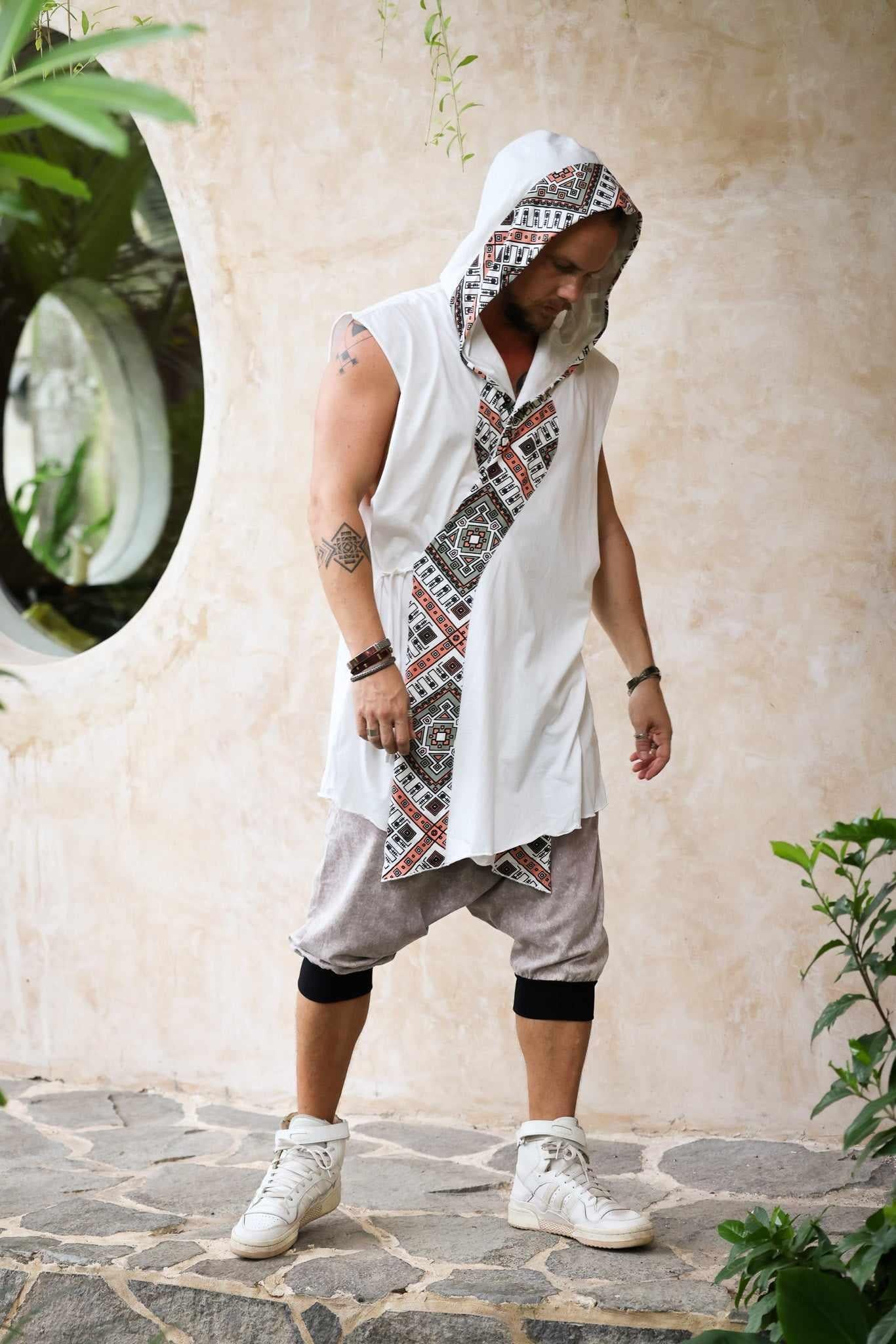 HANZO Chakana Kimono - Sleeveless Japanese style light hooded Kimono cape vest with unique geometric print art