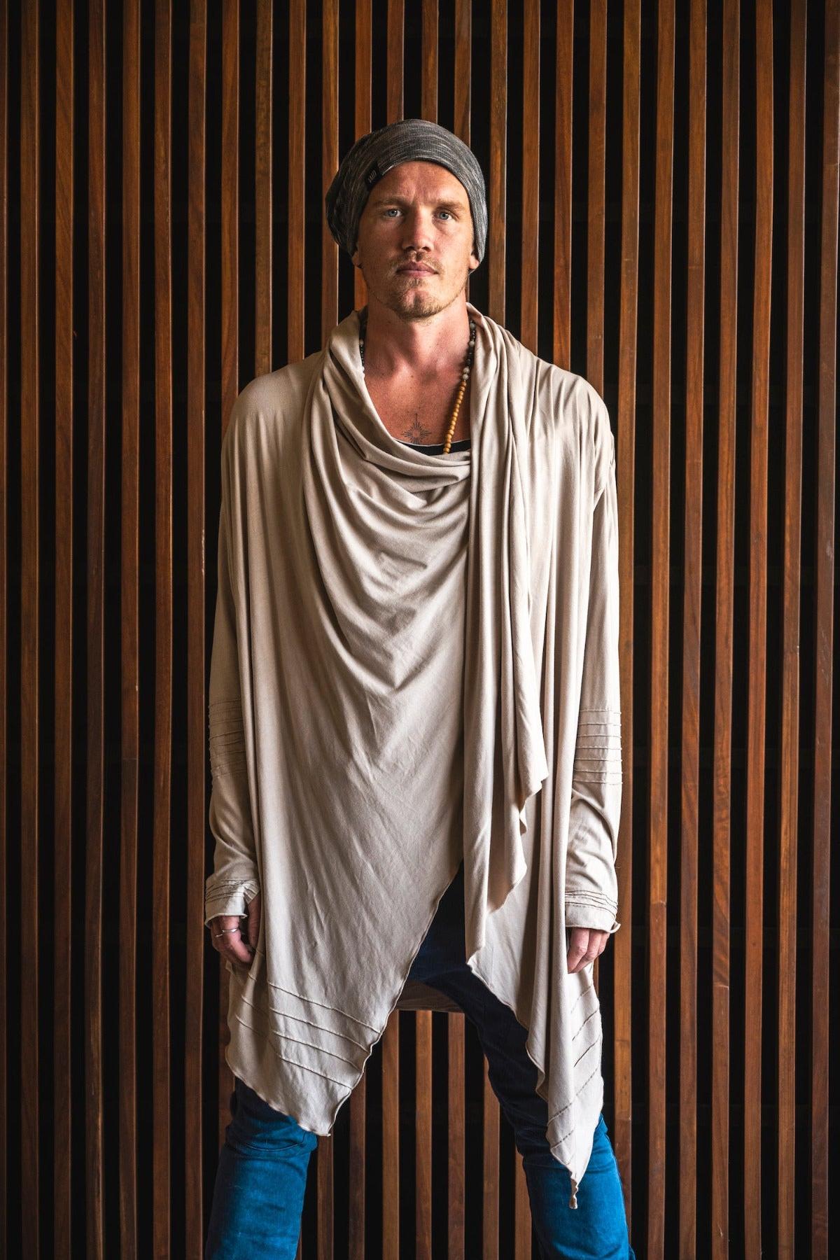 VALO Design Hoodies KUU – A unique hooded vest made from 97% eco-friendly bamboo and 3% spandex. Ultra-soft and breathable, it feels like a second skin.