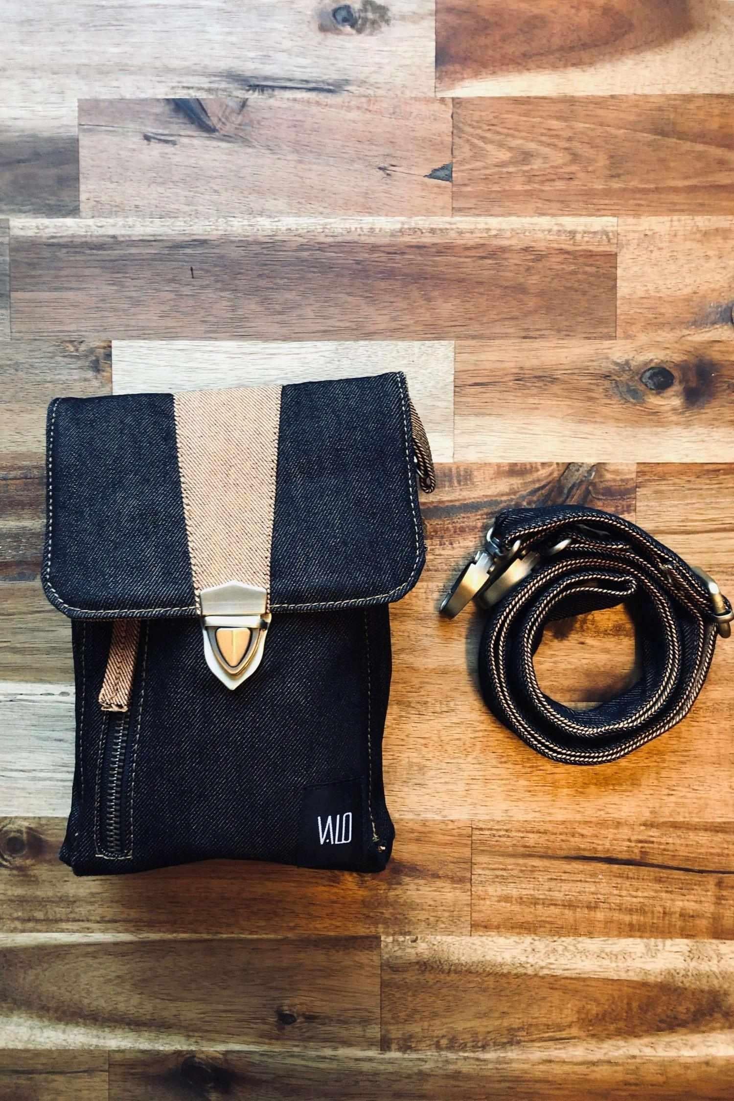 VALO Design Clothing Bag MATKA – A medium-sized shoulder bag with multiple pockets, designed for travelers seeking style and functionality