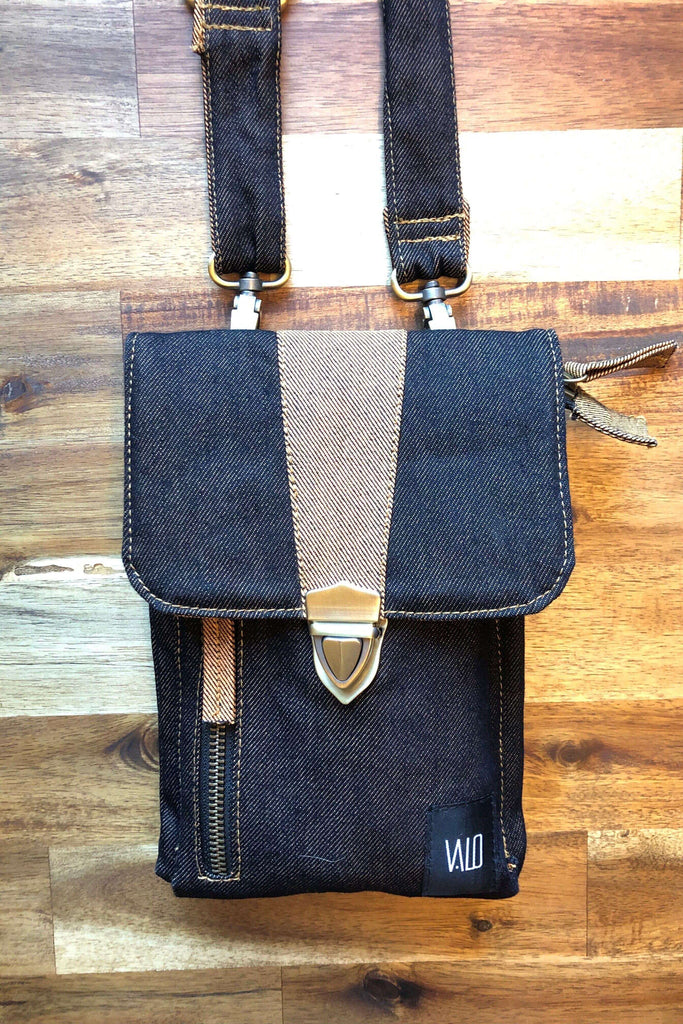 VALO Design Clothing  Bag MATKA - medium size multi-pocket shoulder bag for travelers