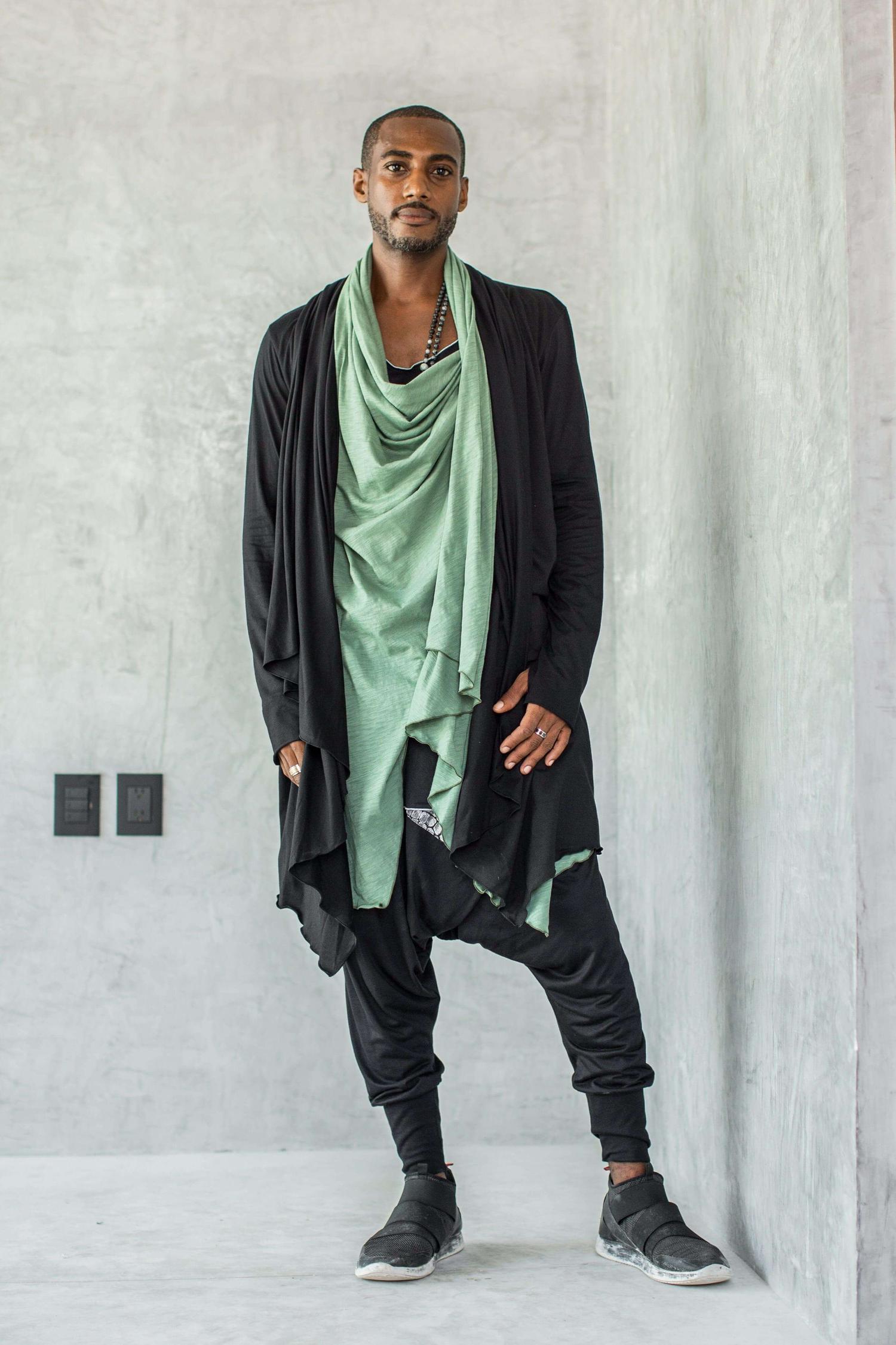 VALO Design Capes NEW MOON - Long-sleeve, double-layered, multi-use hooded cardigan made with high-quality, natural materials. Versatile design perfect for layering or as a statement piece.