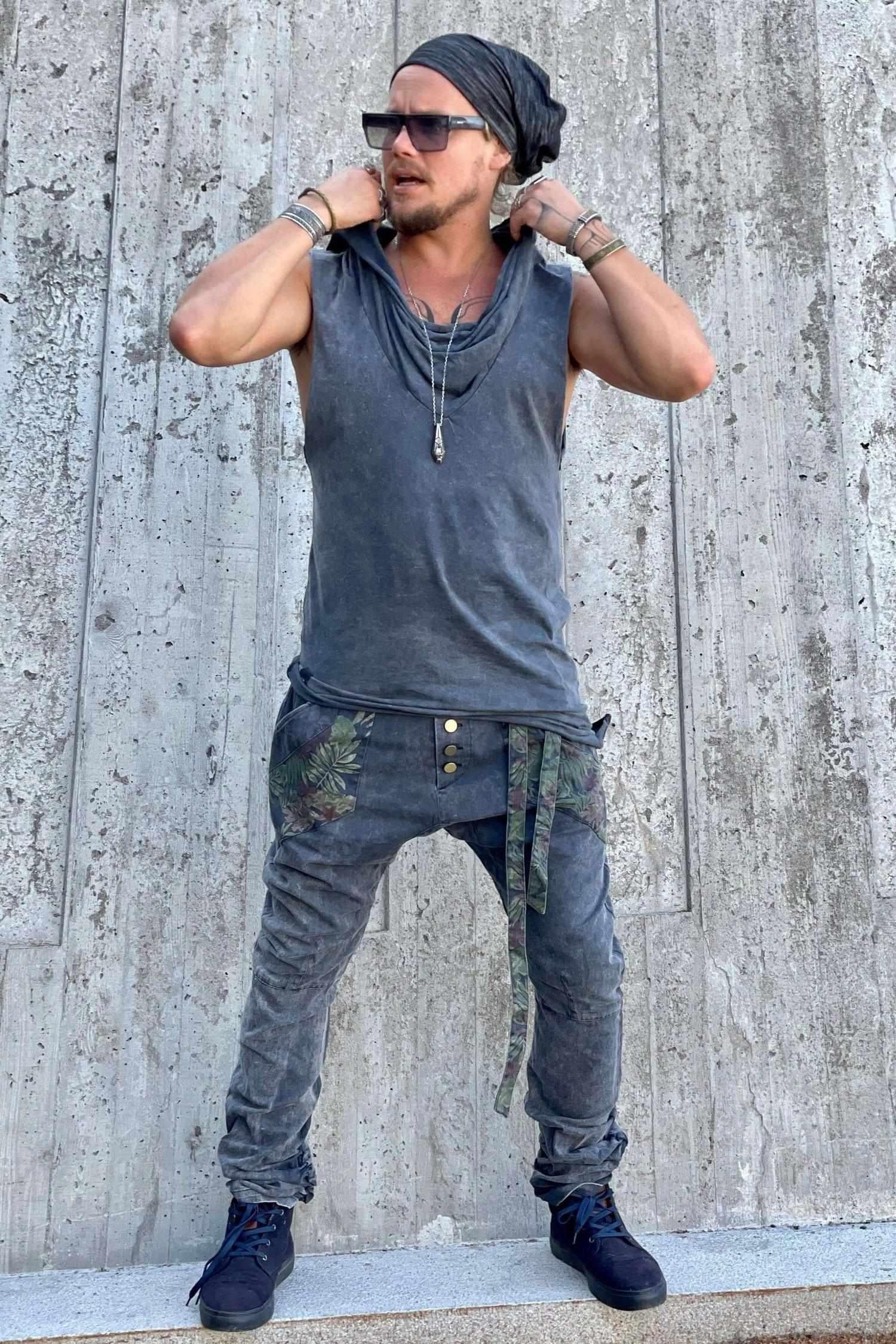 VALO Design Hoodies NOMAD – Light and breathable cowl neck ninja-assassin-style sleeveless hooded tee, crafted from organic cotton