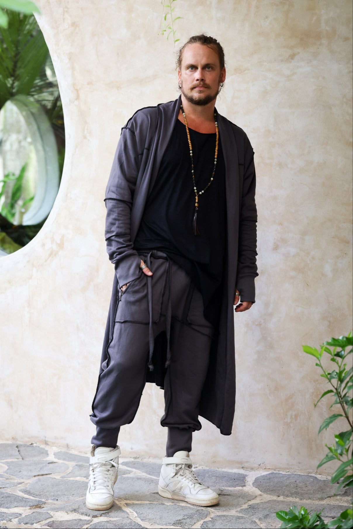 VALO Design Pants NORTHENER - These jogger style cotton pants are made from high quality and durable 100% Cotton French Terry fabric. Two zipper pockets on the sides, unique overlock stitching details.