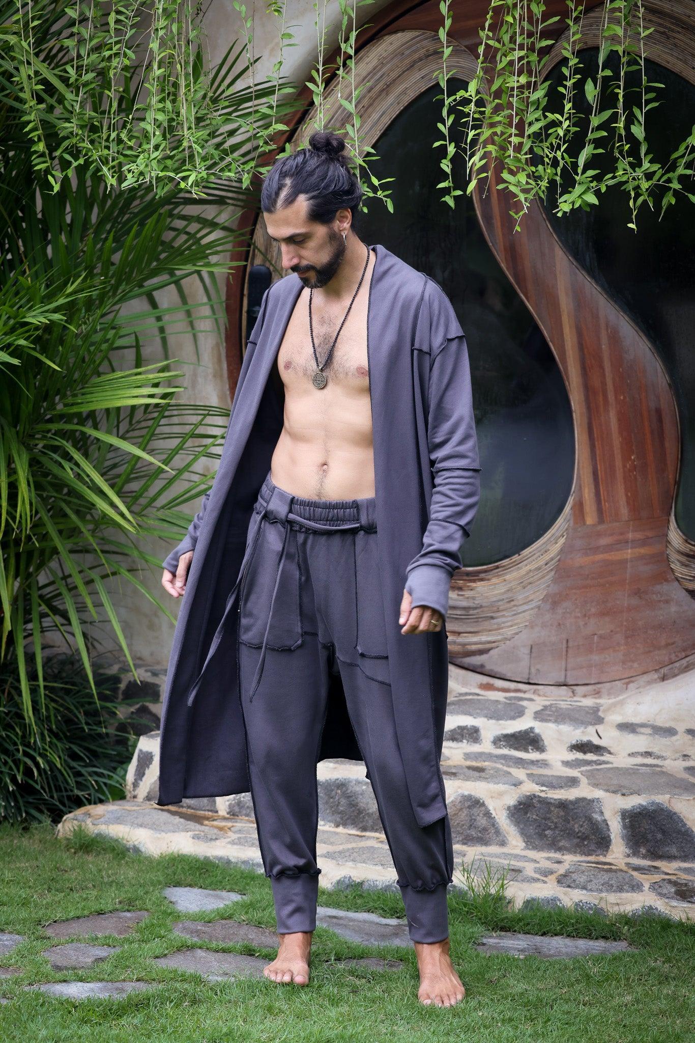 VALO Design Pants NORTHENER - These jogger style cotton pants are made from high quality and durable 100% Cotton French Terry fabric. Two zipper pockets on the sides, unique overlock stitching details.