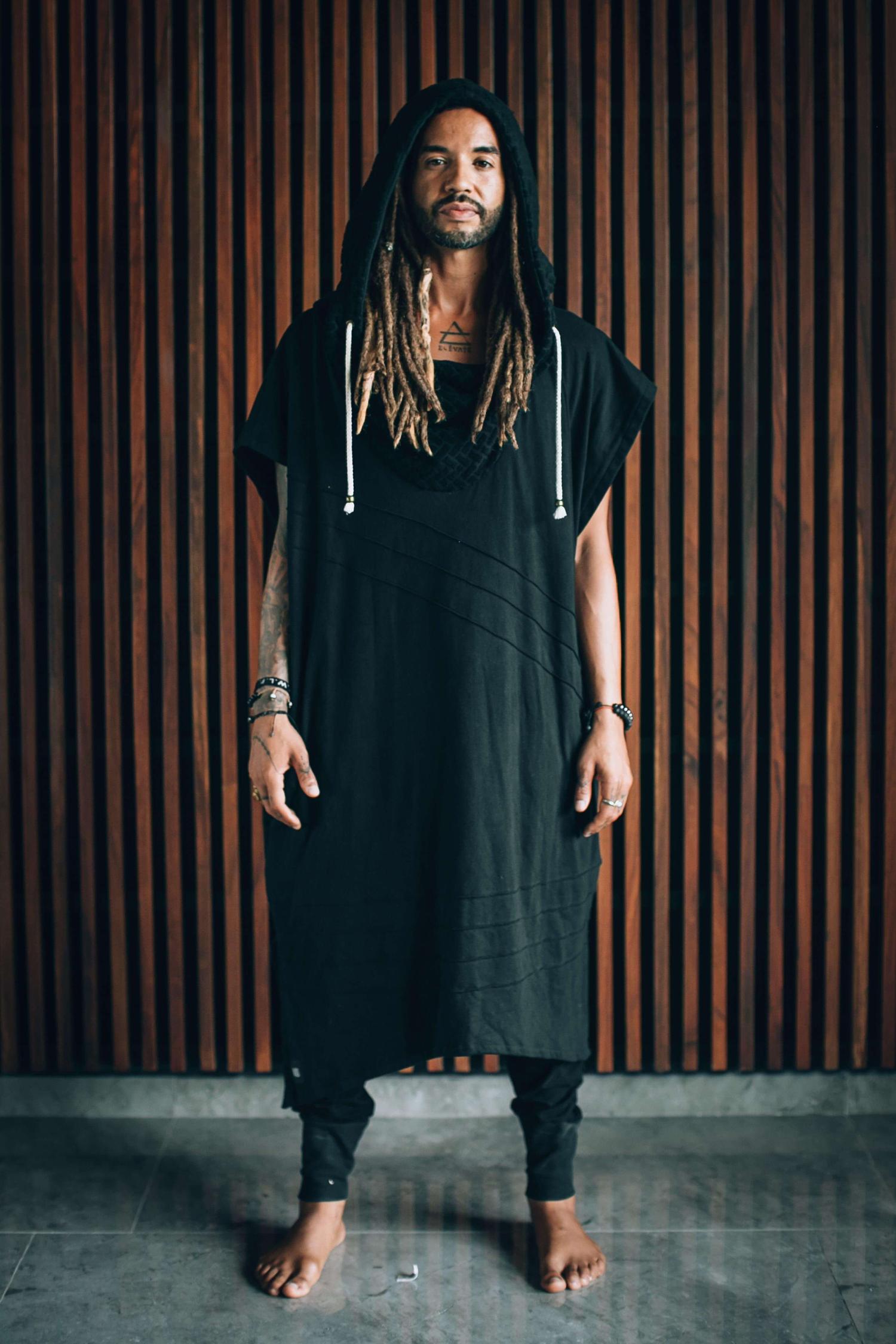 VALO Design Hoodies ONSEN - Inspired by Japanese aesthetics, our new hooded poncho robe kaftan ONSEN is made from 100% Terry Cotton, durable and smooth natural material