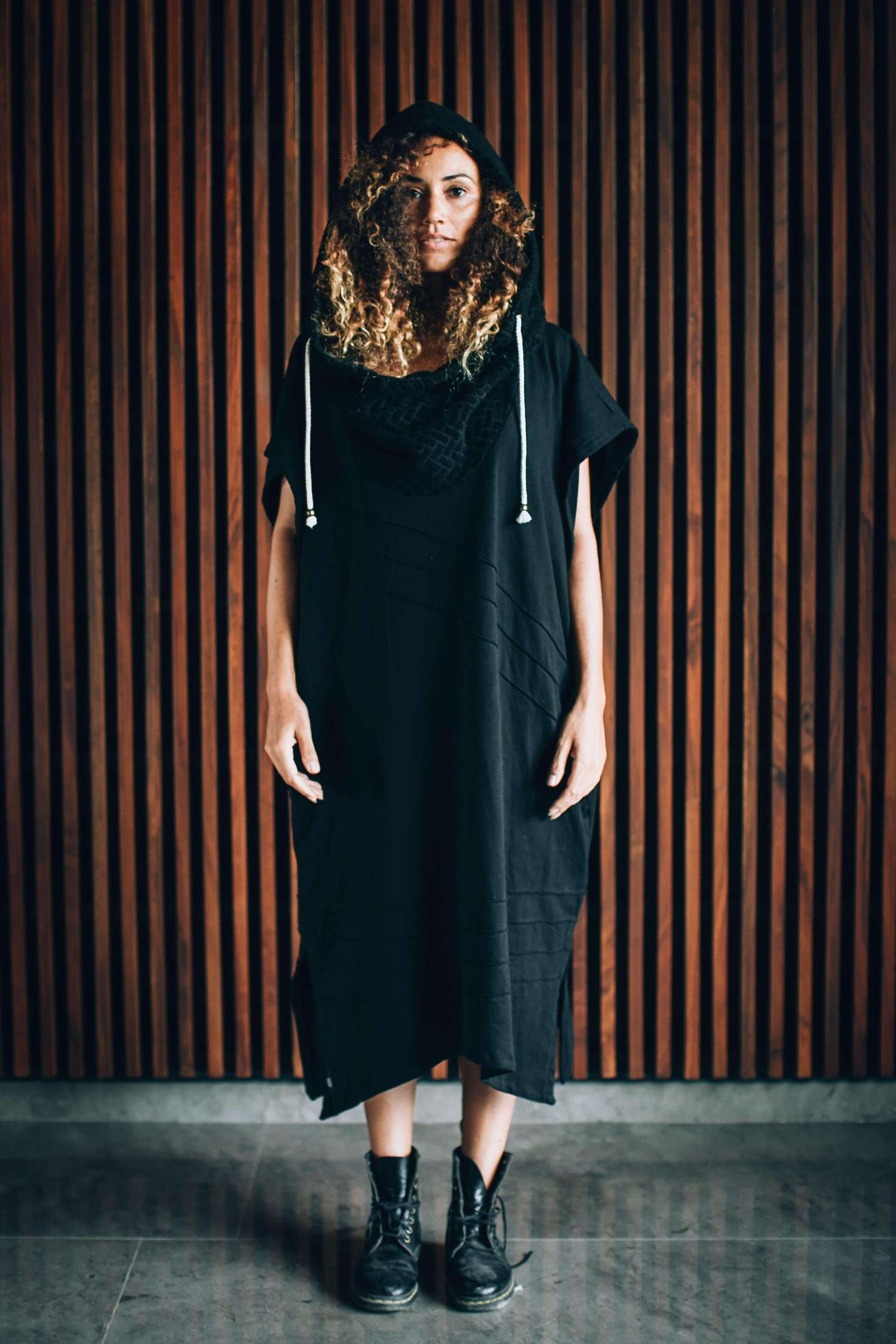 VALO Design Hoodies ONSEN - Inspired by Japanese aesthetics, our new hooded poncho robe kaftan ONSEN is made from 100% Terry Cotton, durable and smooth natural material