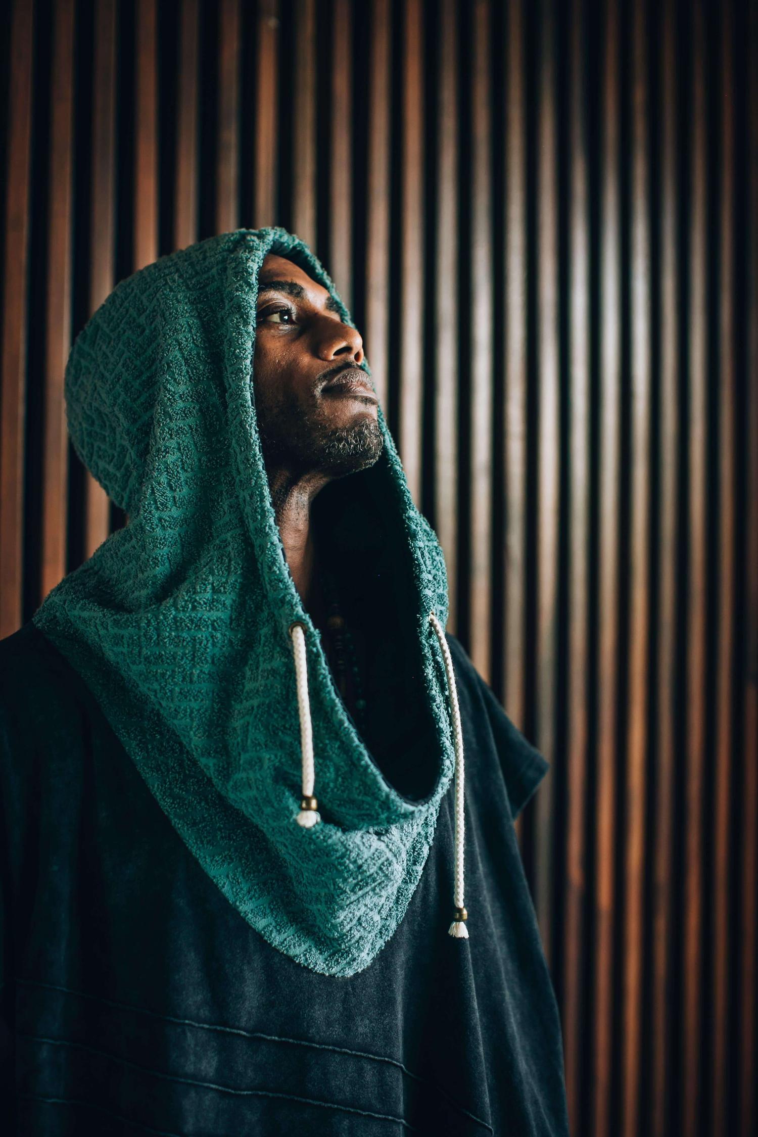 VALO Design Hoodies ONSEN - Inspired by Japanese aesthetics, our new hooded poncho robe kaftan ONSEN is made from 100% Terry Cotton, durable and smooth natural material