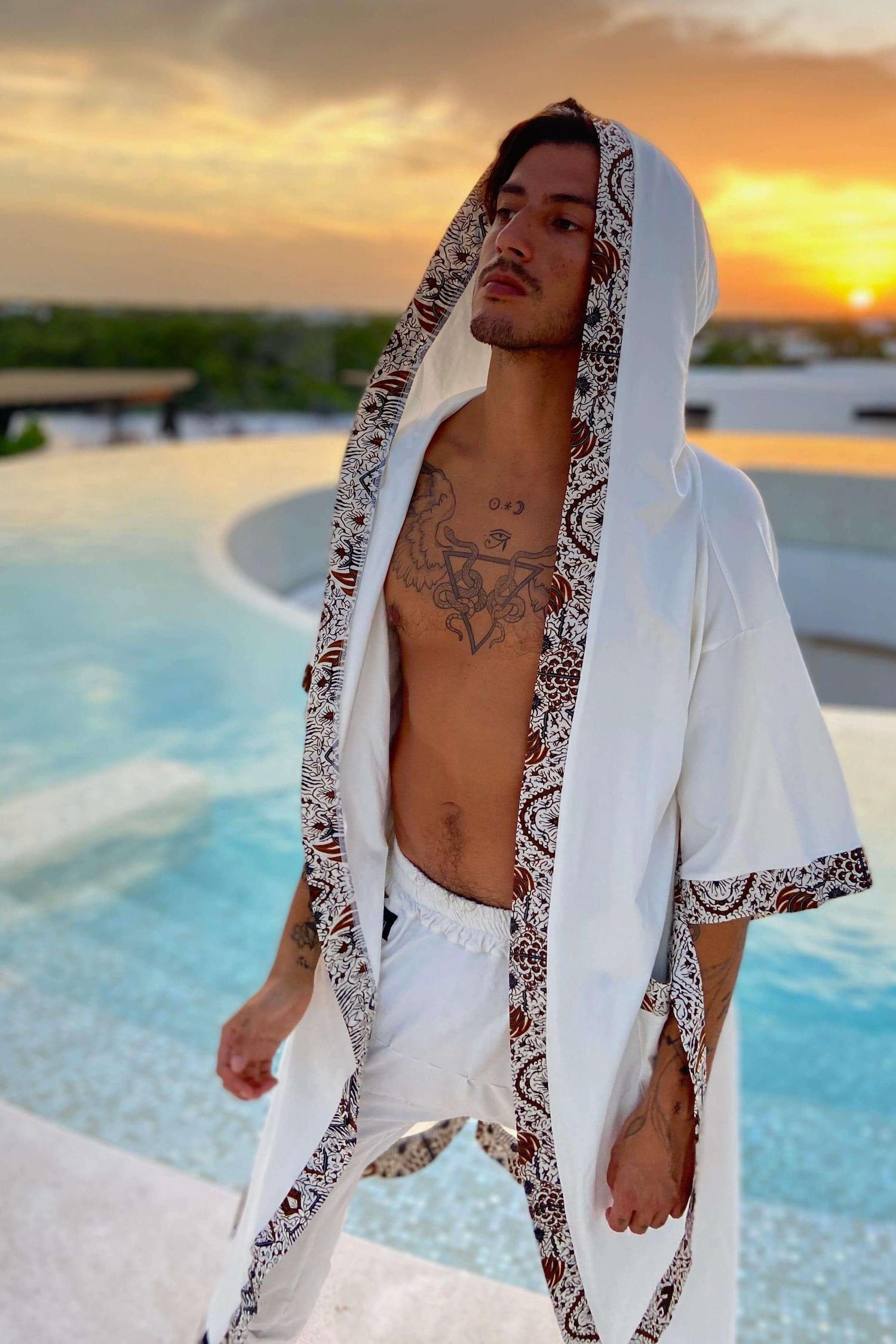 VALOdesigns Capes SHITAGI White - Unique hooded bamboo kimono with tribal details