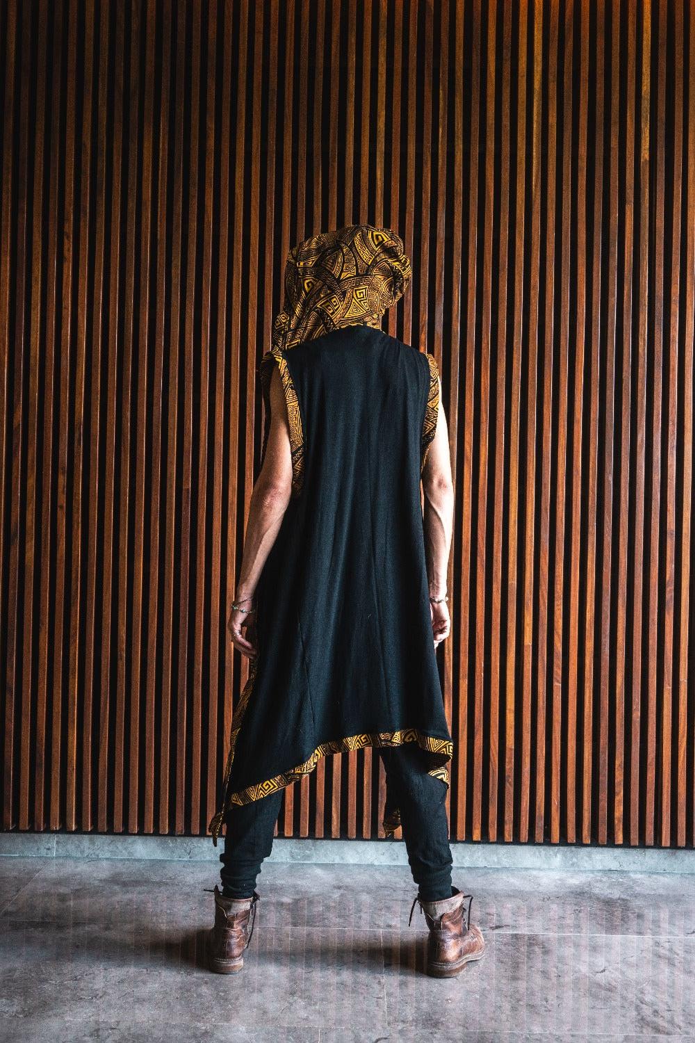 VALO Design Cape TAIKA WARRIOR – A striking hooded cape inspired by the Warrior of Light, crafted from exceptionally resilient and durable fabric.