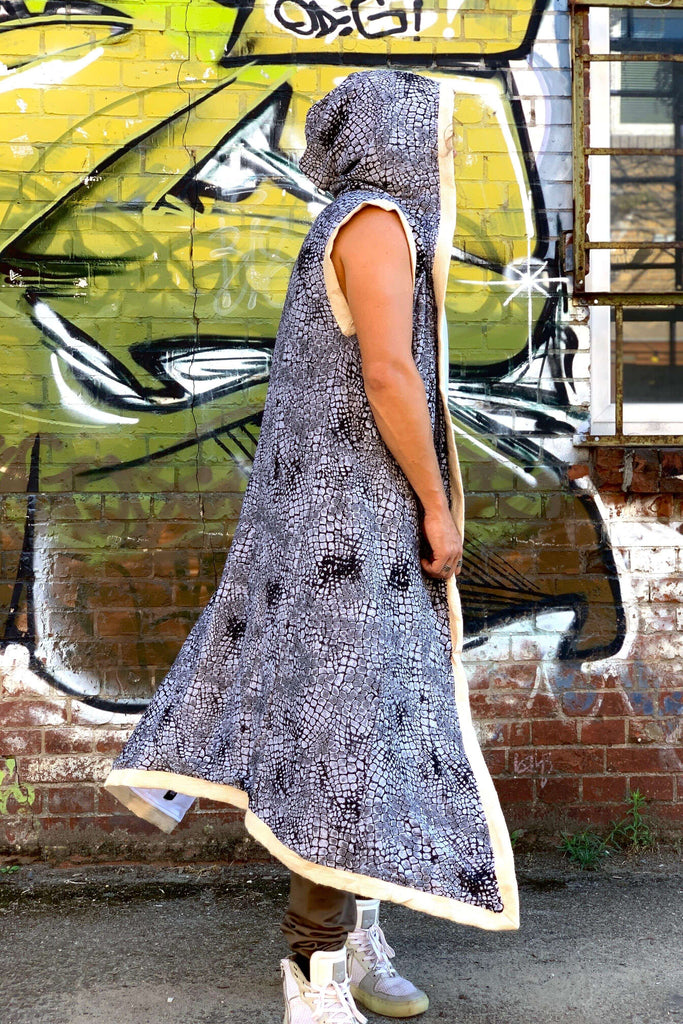 VALOdesigns Capes TAIKA WARRIOR - Impressive bamboo/cotton jedi & shamanic reversible hooded cloak for Burningman