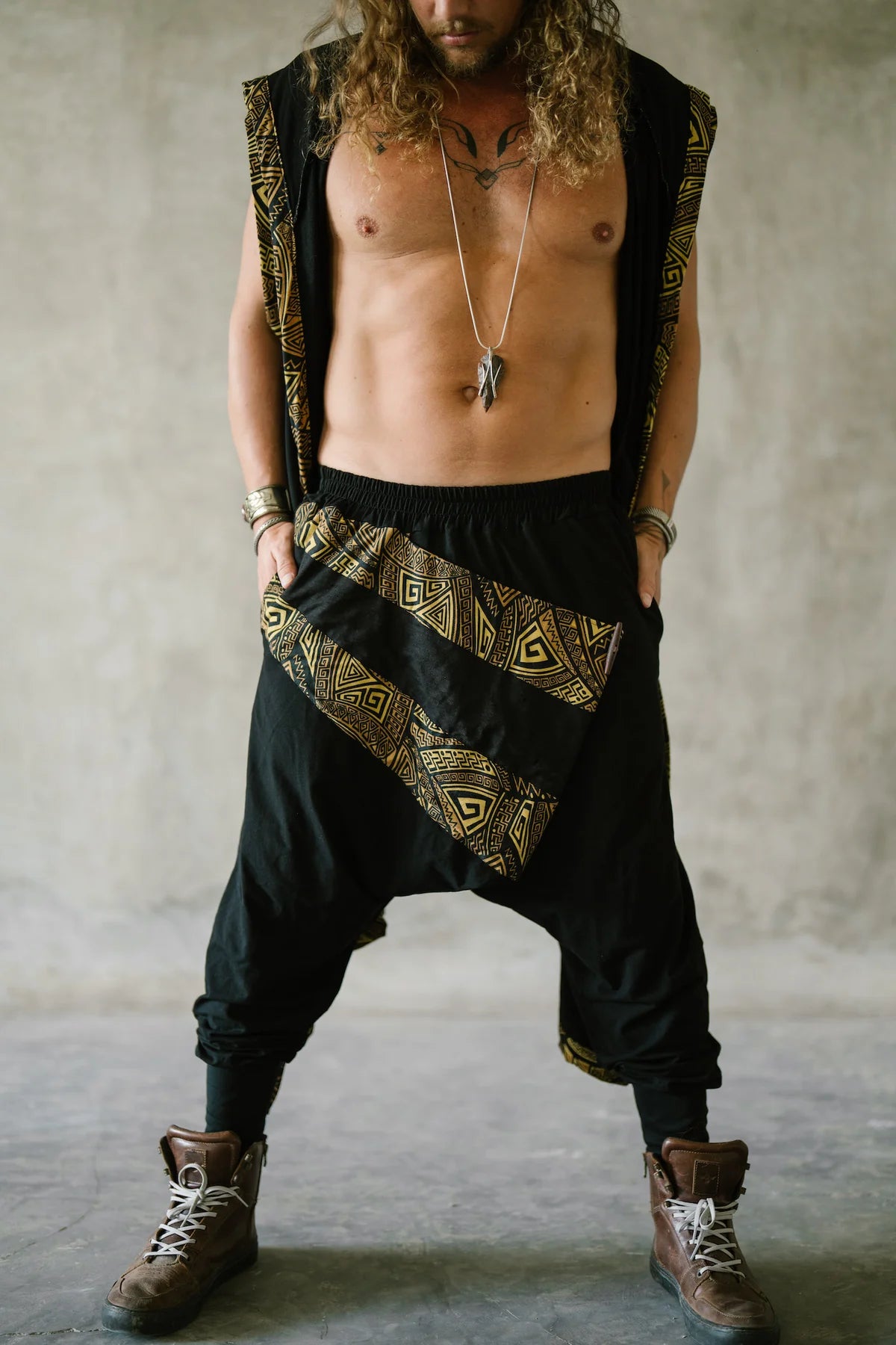 Taika Warrior Outfit Black and Gold