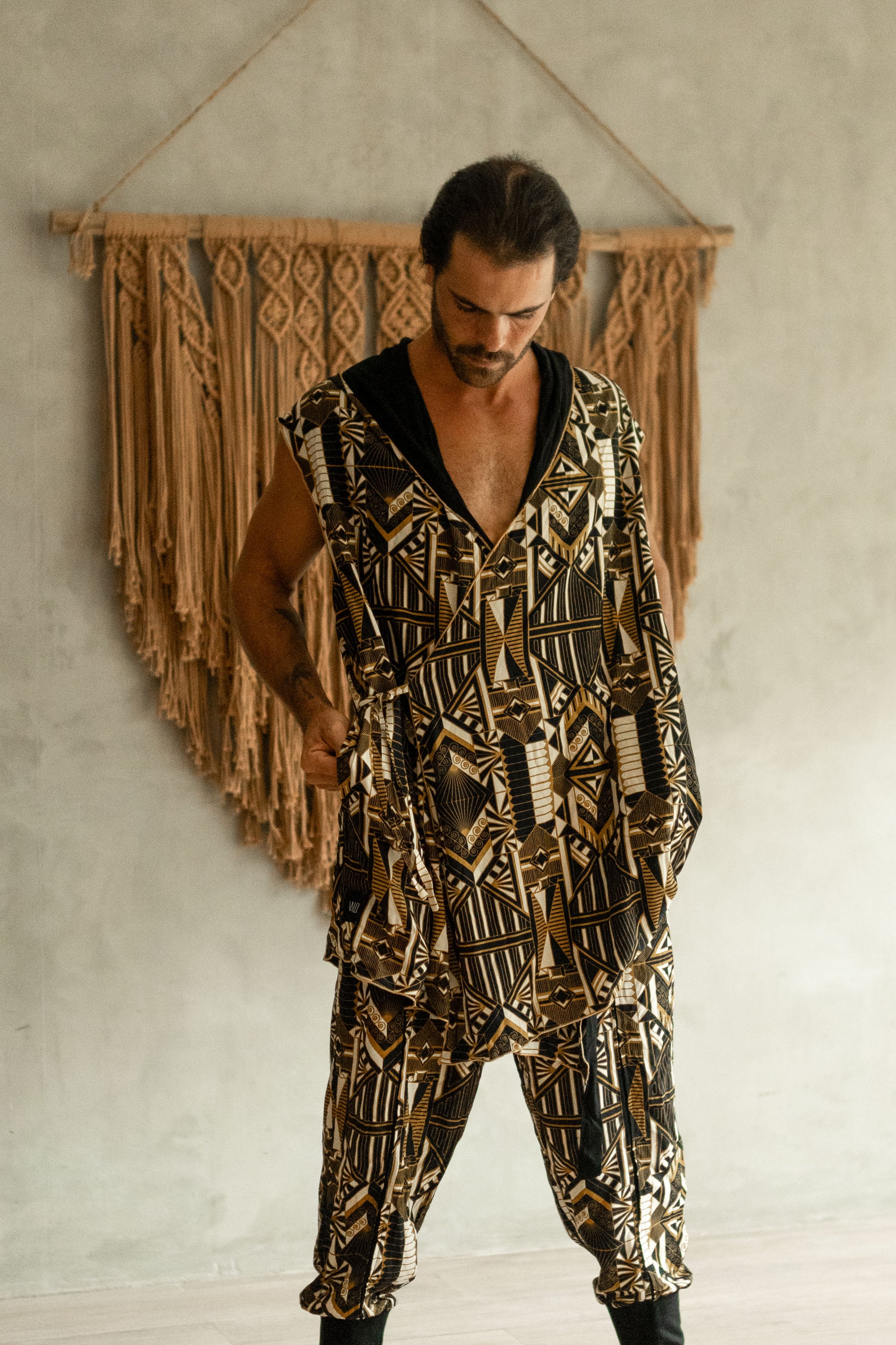 VALO Design Kimono Hanzo - Japanese style double-layered hooded sleeveless kimono top made of 100% Tencel