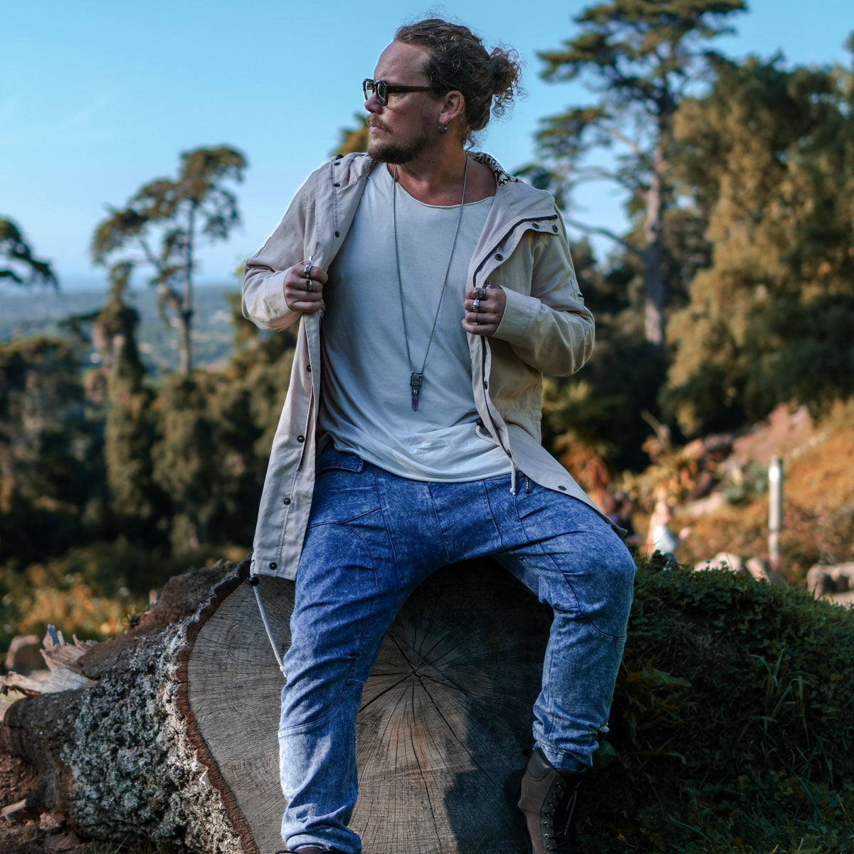 Shop the Look - YÖ Pants & Luonto Jacket - VALO Design