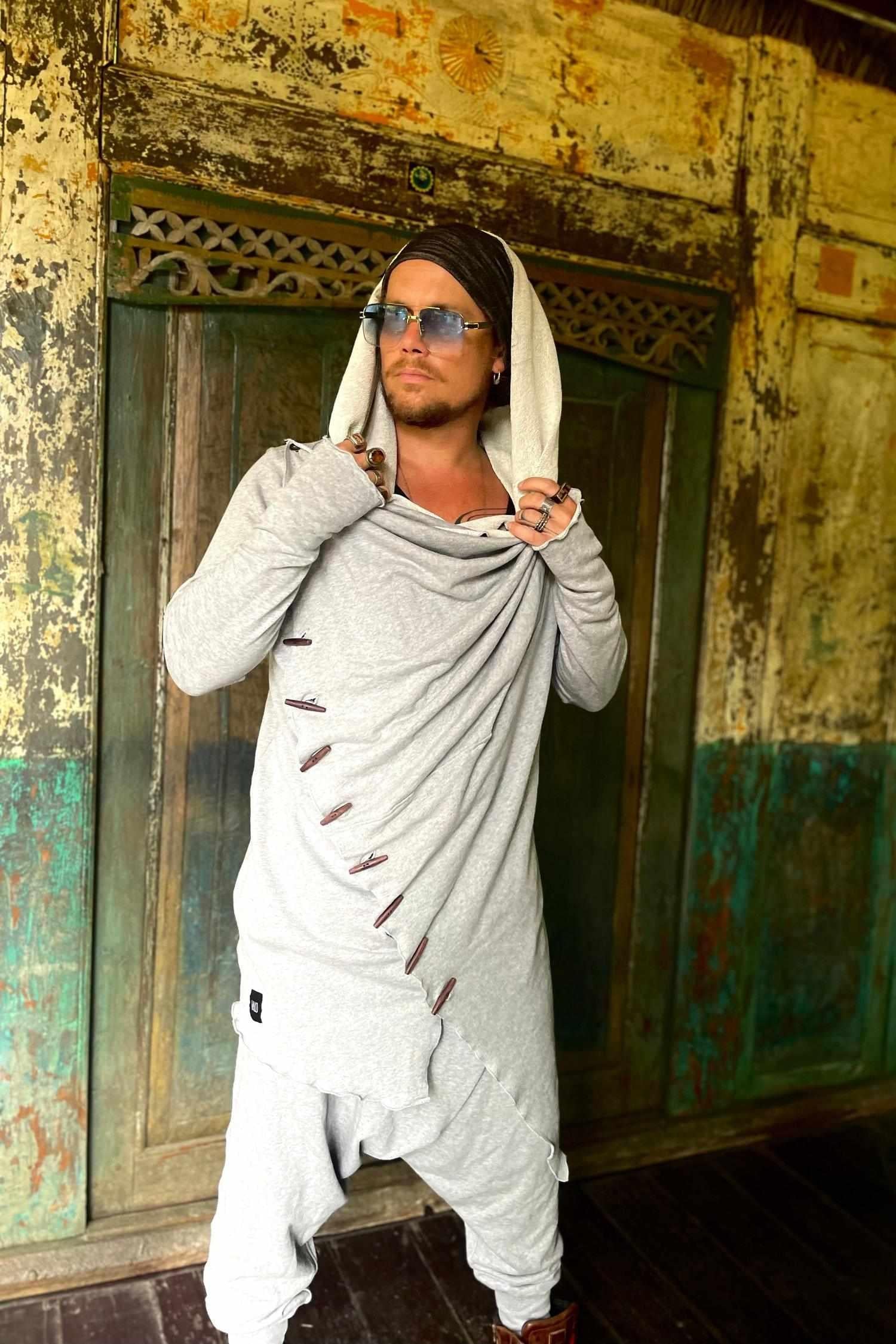 VALO Design KENOBI Misty Grey - Jedi style cotton hoodie with wooden buttons 